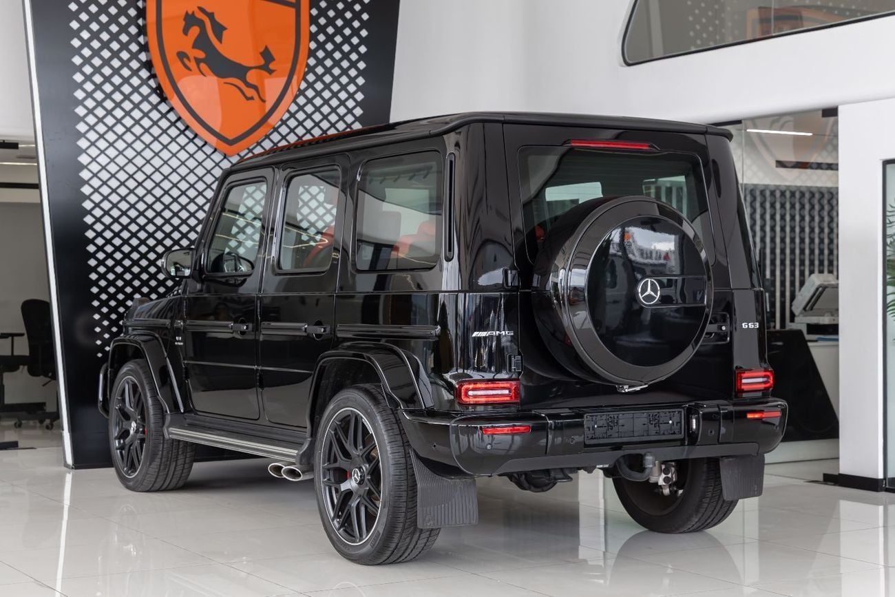 مرسيدس بنز G 63 AMG Mercedes-Benz G 63 | Fully Loaded|Night package | Fully Cardbon Fiber | Gargash Auto Warranty | 2020