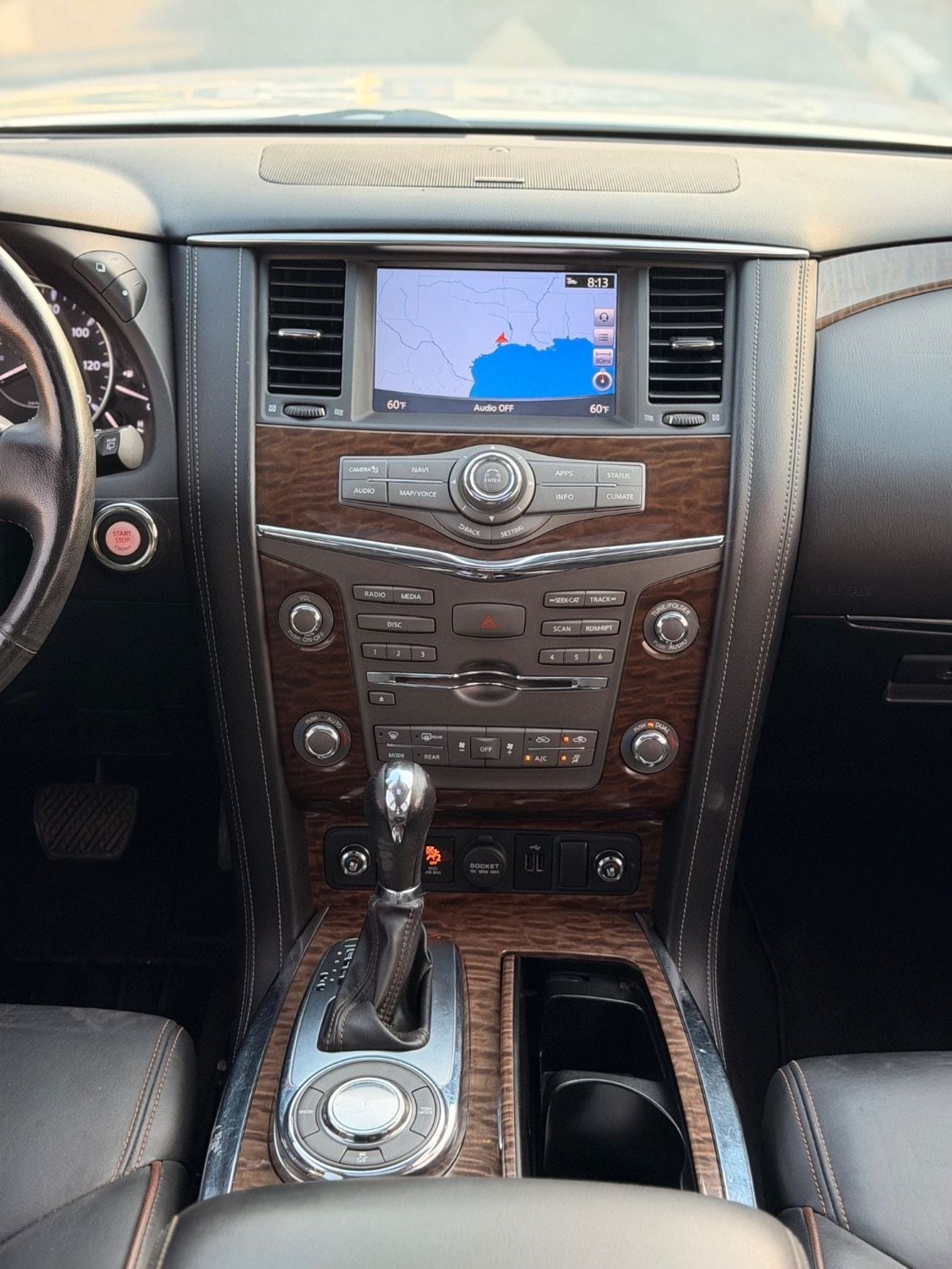 Nissan Armada PLATINUM (NON GCC) PLATINUM 5.6L full option