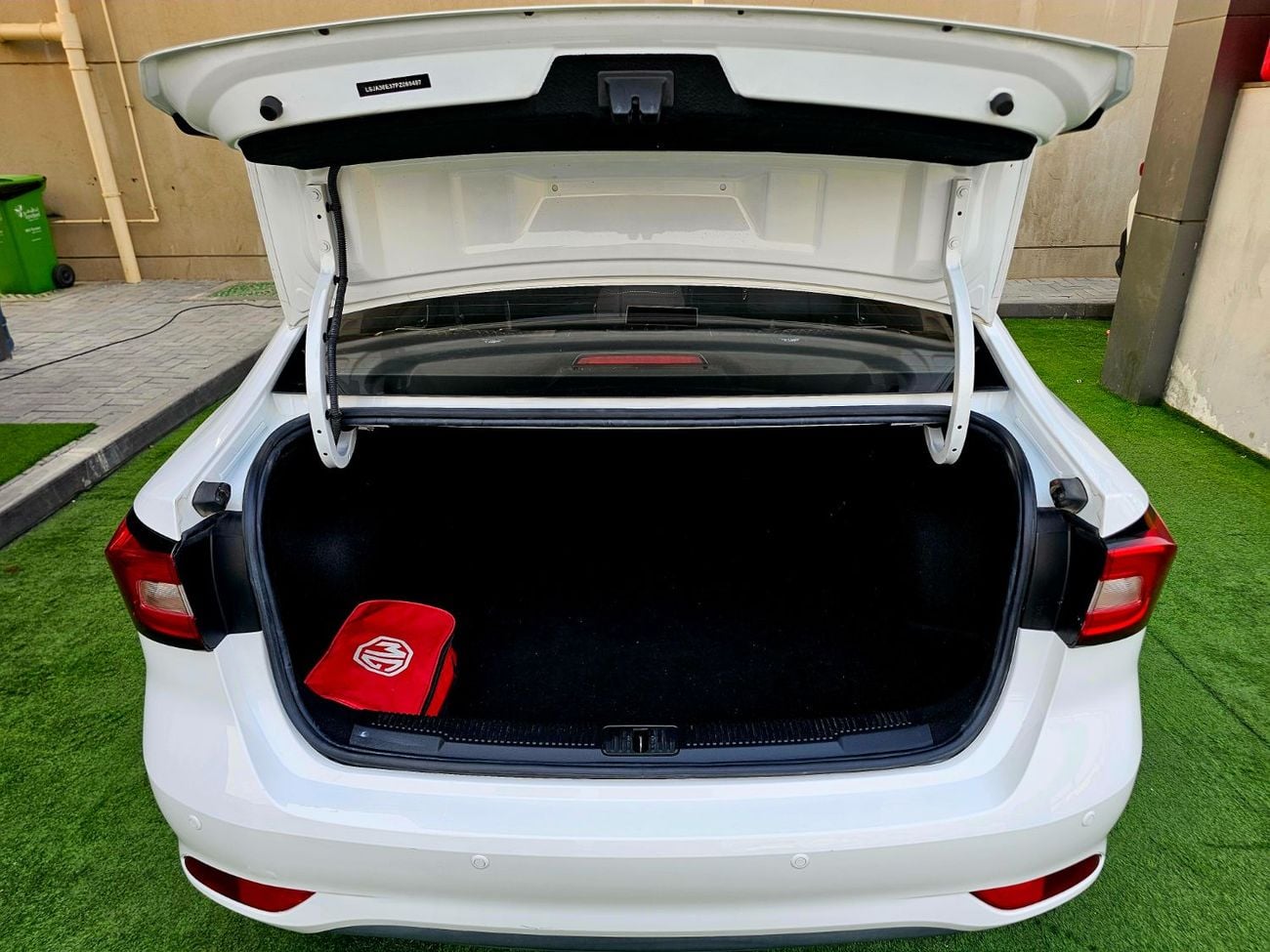 MG 5 STANDARD MG5 / GCC VERSION / WHOLE SALE/ QUANTITY AVAILABLE/ LOW MILEAGE