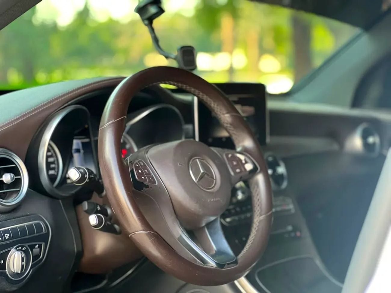 Mercedes Benz GLC250 GLC 250 4MATIC | GCC Specs | Excellent Condition