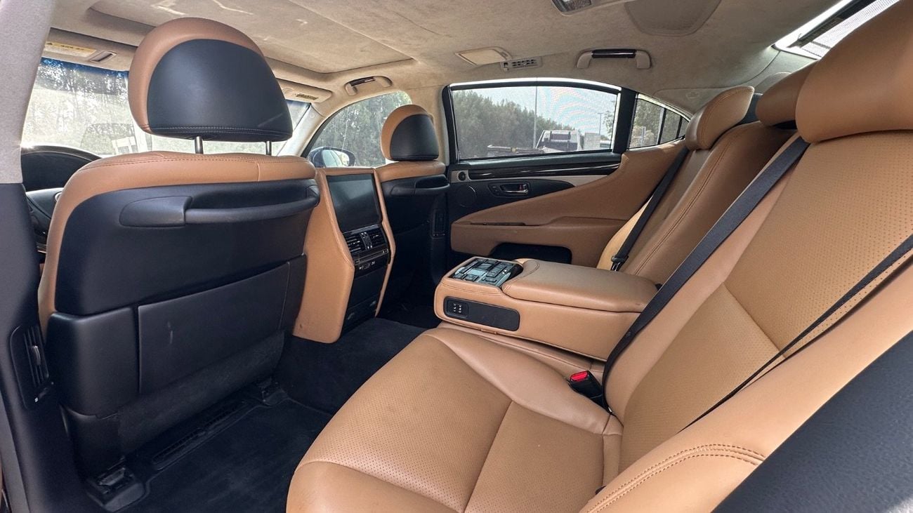 Lexus LS600h L