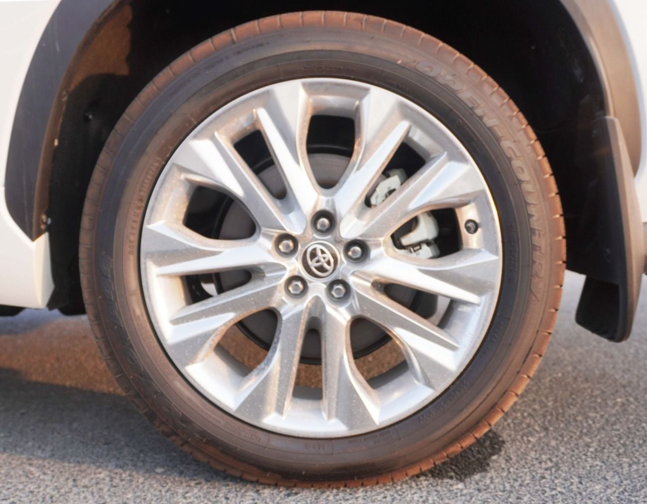 Toyota Highlander LTD HEV 2.5L A/T 2026 MODEL