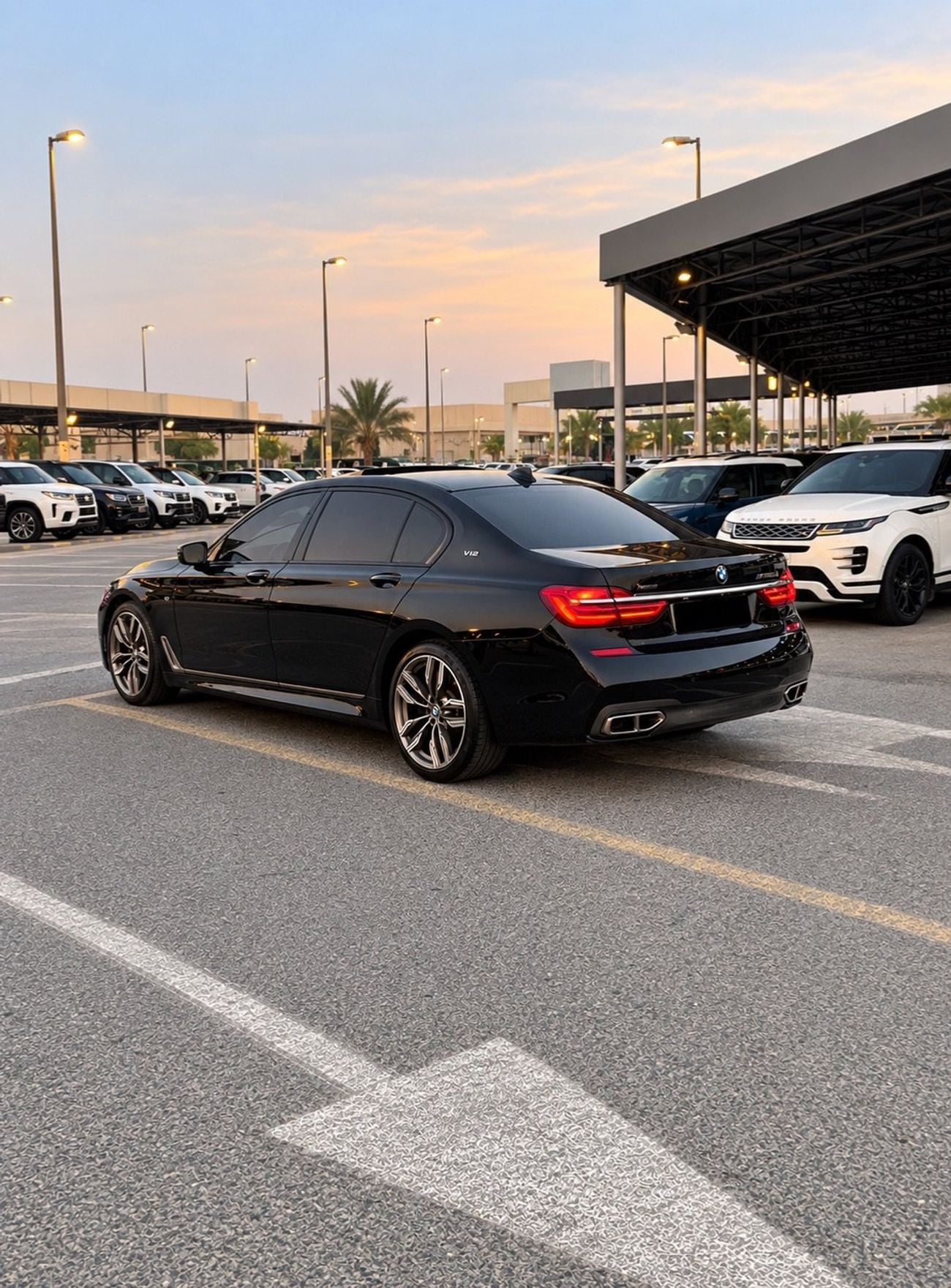 BMW M760Li XDRIVE BMW 760Li M Package | 2019