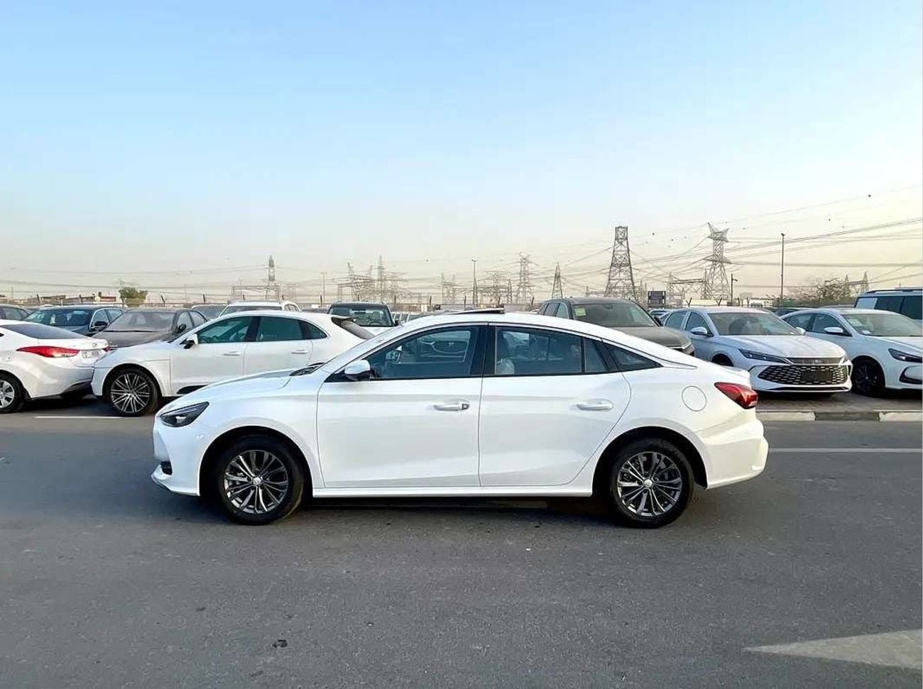 MG 5 LUX 1.5L 180 DVVT Full Option | Chinese Specifications |