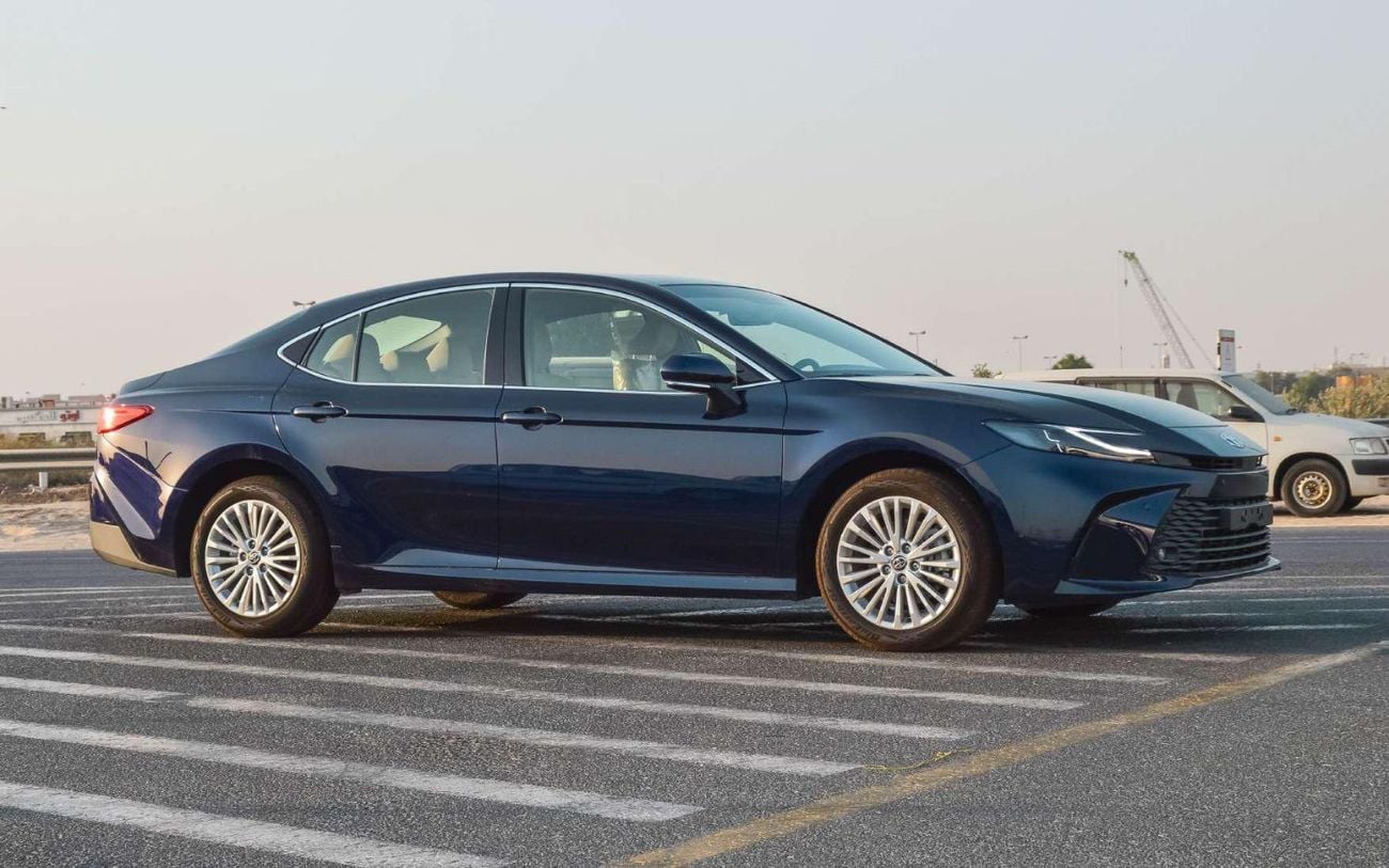 Toyota Camry LE 2.5L FWD SEDAN 2026
