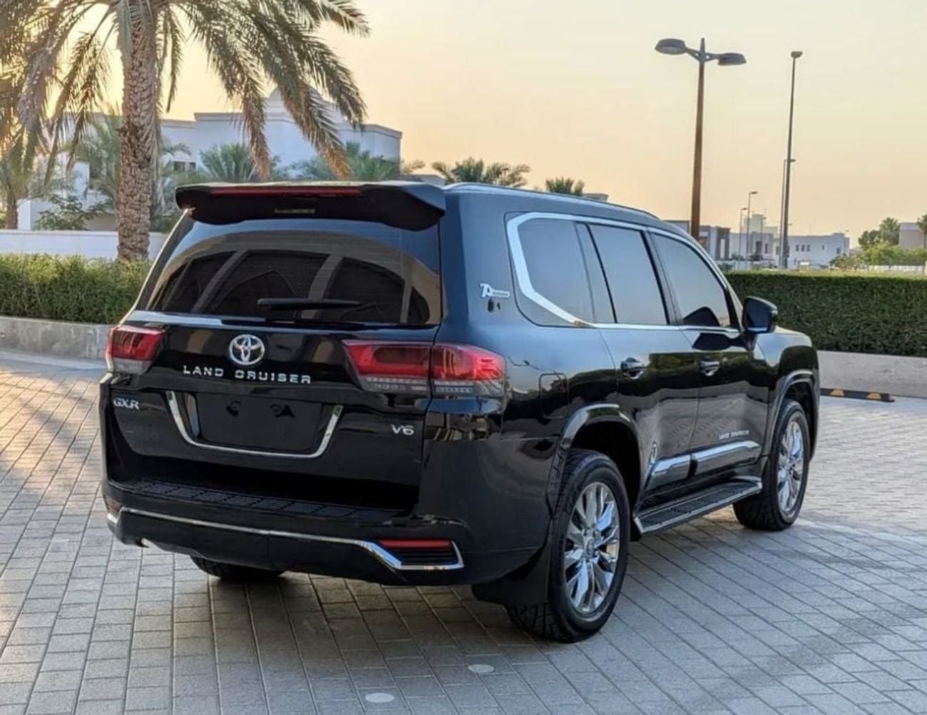Toyota Land Cruiser GXR Toyota landcruise 2020Model Facelifted 2025 4.0L V6 petrol Engine Colour Black push start Transm