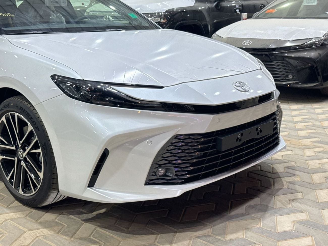 Toyota Camry LUMIERE HEV 2.5L Lumiere HEV , Leather seat, Panoramic Roof Full option 2026 Saudi Specs