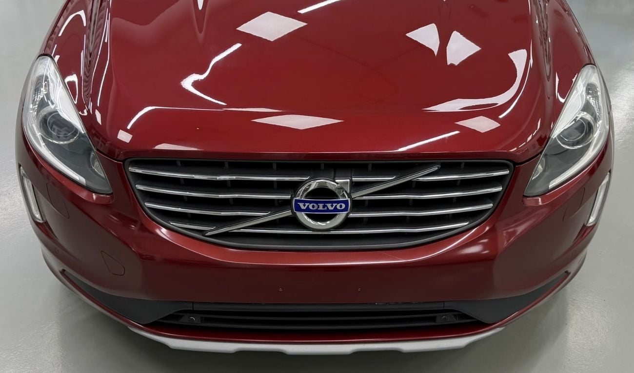 فولفو XC 60 MOMENTUM