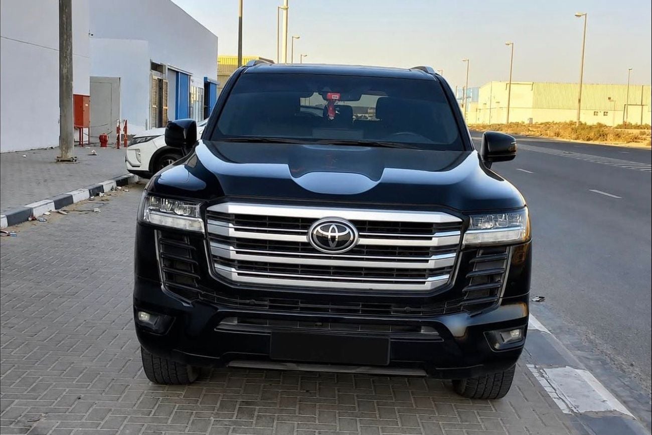 Toyota Land Cruiser BLACK EDITION