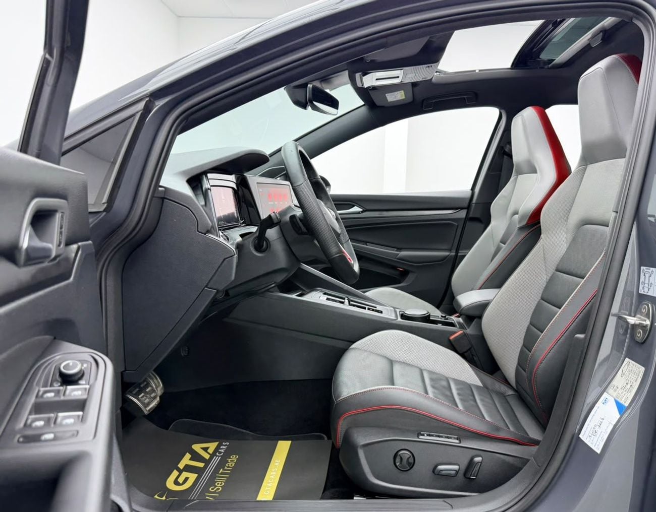 فولكس واجن جولف GTI P2 فولكس فاجن جولف GTI P2 موديل 2022، ضمان، سجل صيانة كامل لدى فولكس فاجن، كاملة المواصفات، خليجية