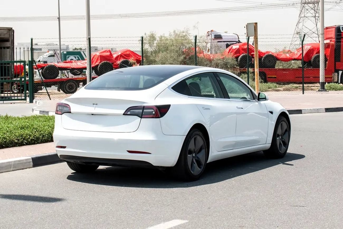 Tesla Model 3 STANDARD - AMERICAN SPECS - ONLY 61,000 KM