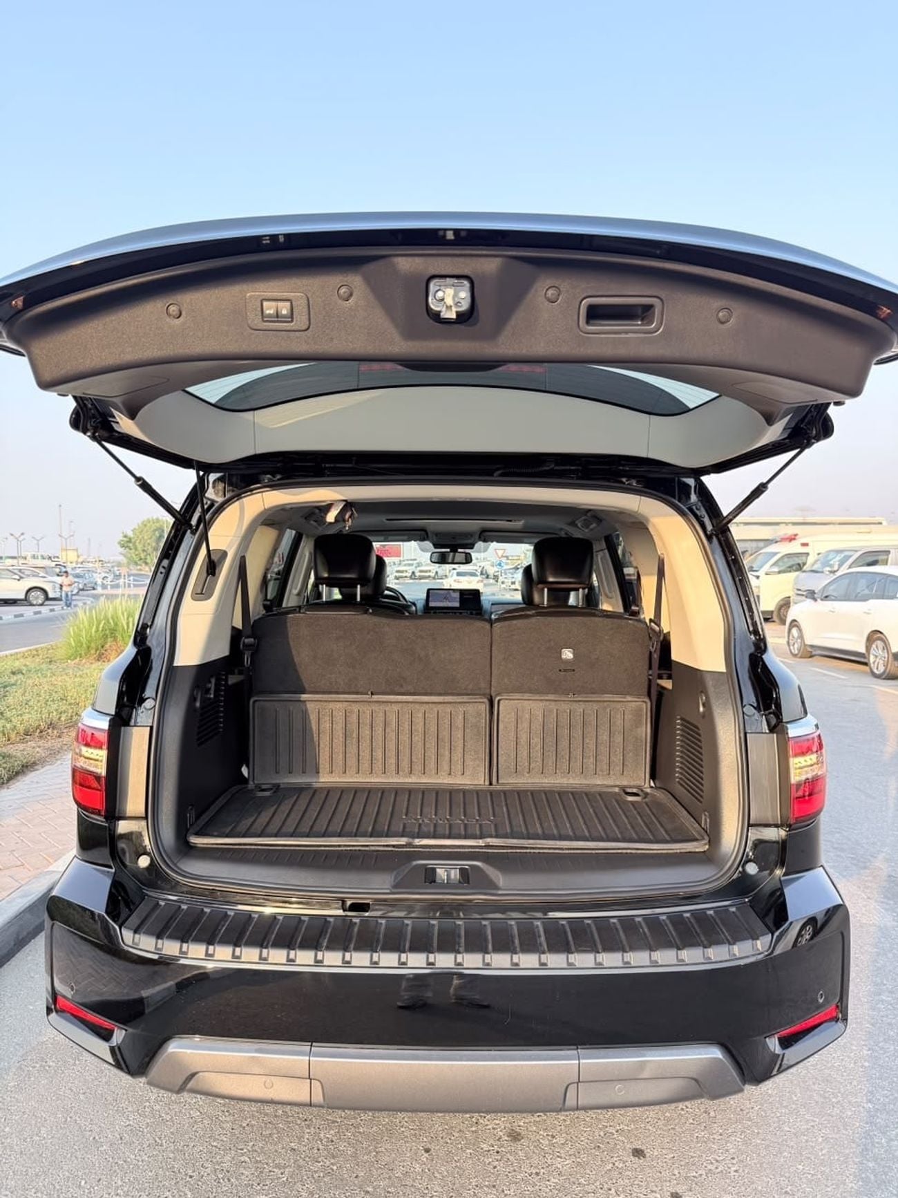 Nissan Armada SL full option 360 camera, sunroof