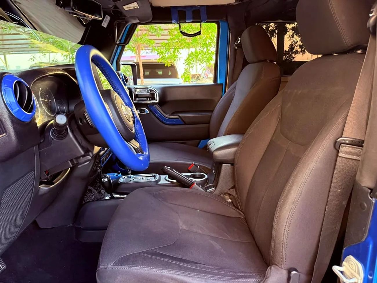 Jeep Wrangler SPORT GCC Specs - Well Maintained