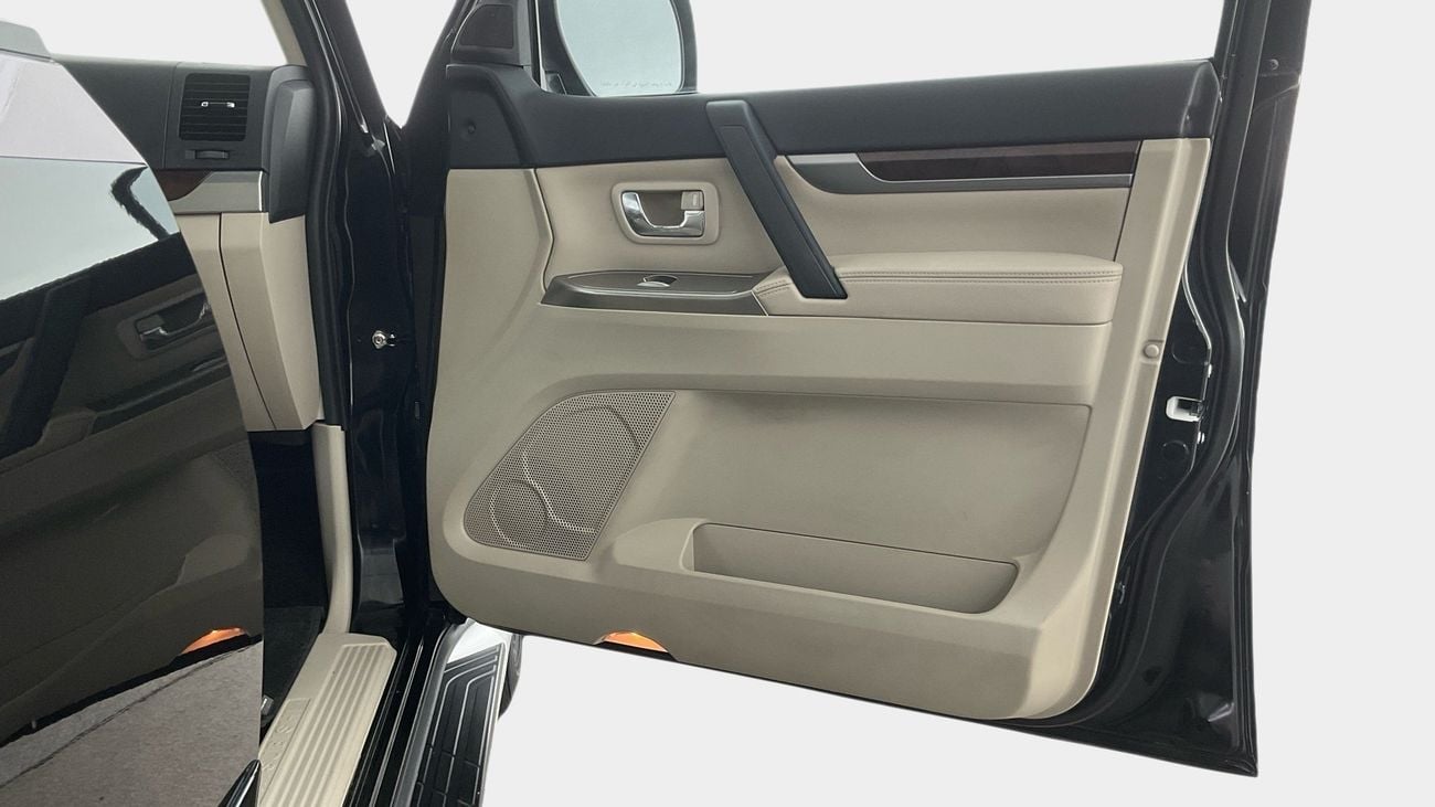Mitsubishi Pajero GLS HIGHLINE | Guaranteed Warranty | 0 Down Payment