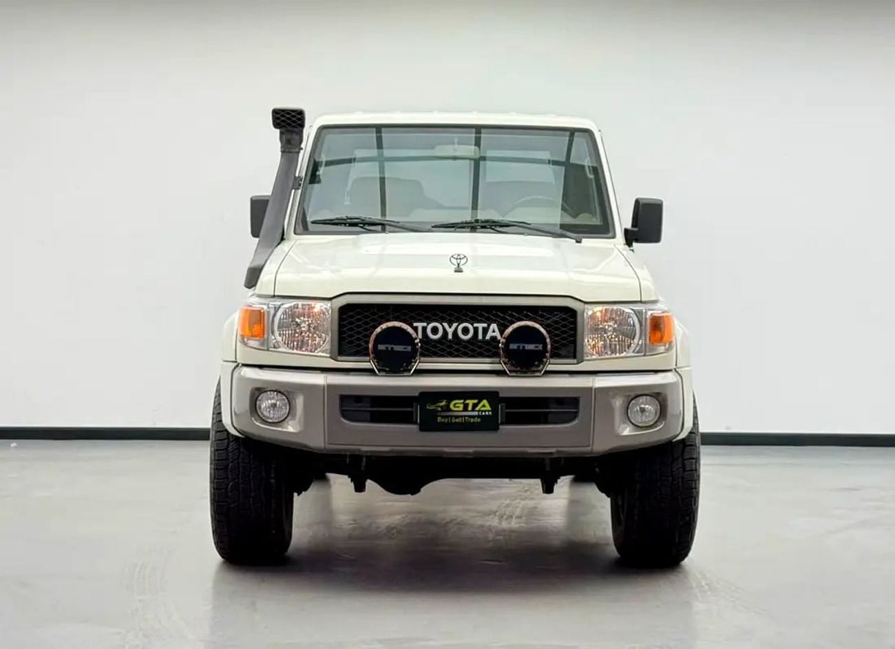تويوتا لاند كروزر 70 Warranty, Service History, Excellent Condition, GCC