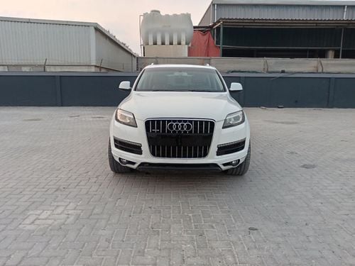 Audi Q7 STANDARD GCC spec