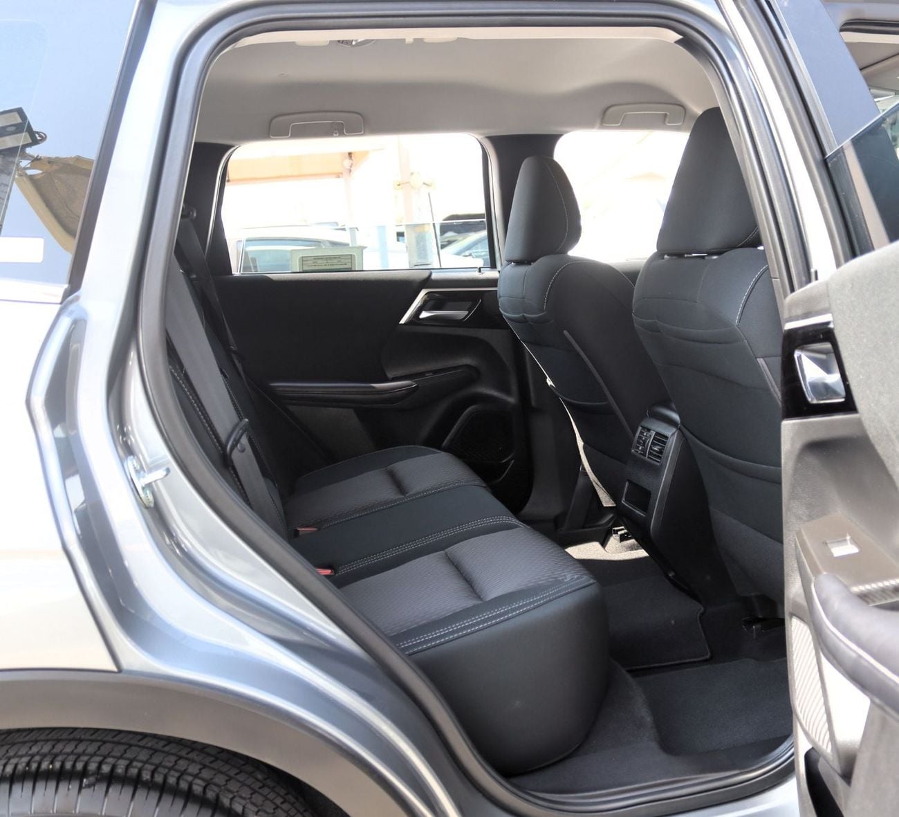 Mitsubishi Outlander GLX MIDLINE ACCIDENTS FREE - GCC - M LINE - ENGINE 2500 CC - PERFECT CONDITION INSIDE OUT