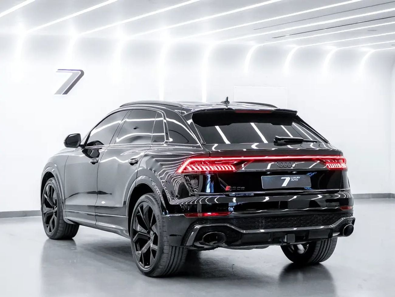 أودي RSQ8 RSQ8 BLACK WITH WARRANTY