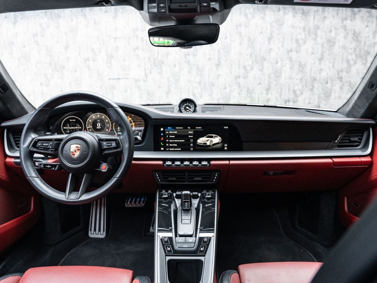 Porsche 911 CARRERA