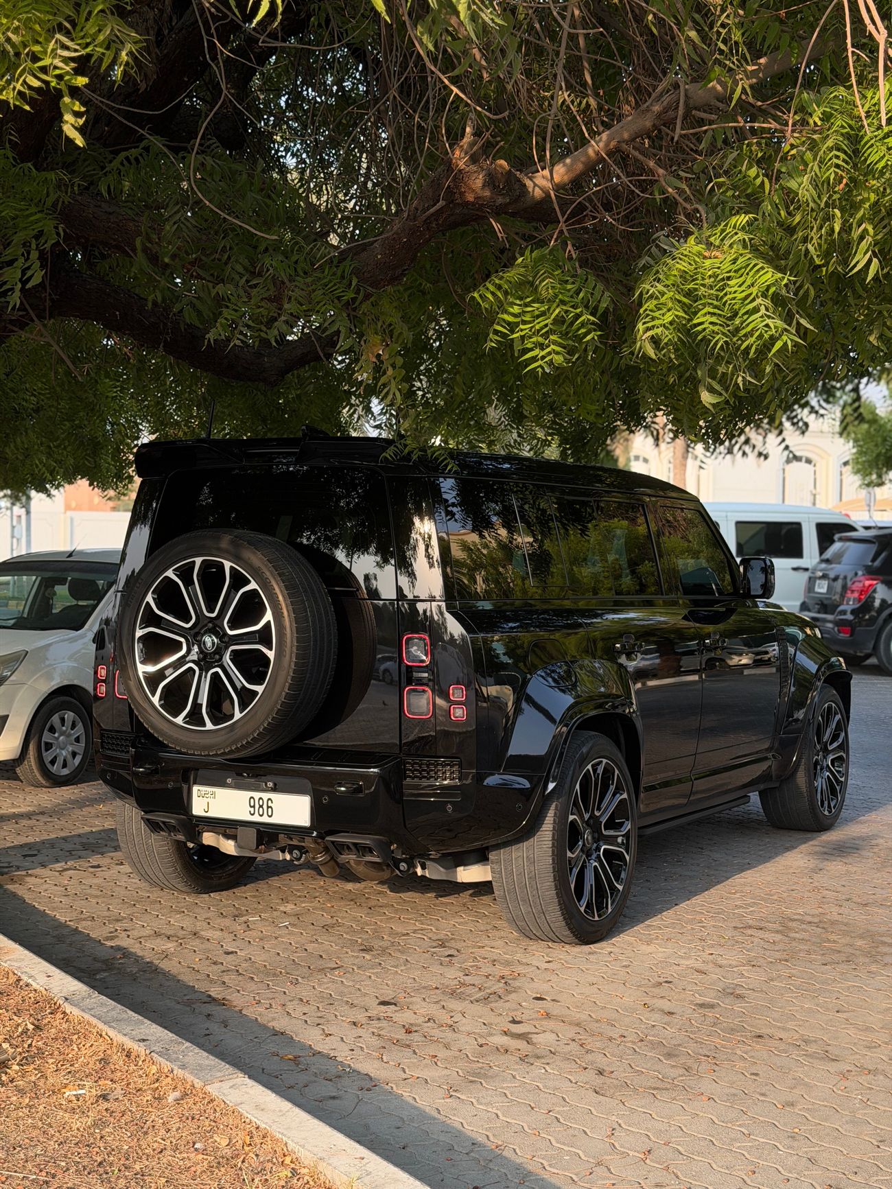 Land Rover Defender 110 HSE P525