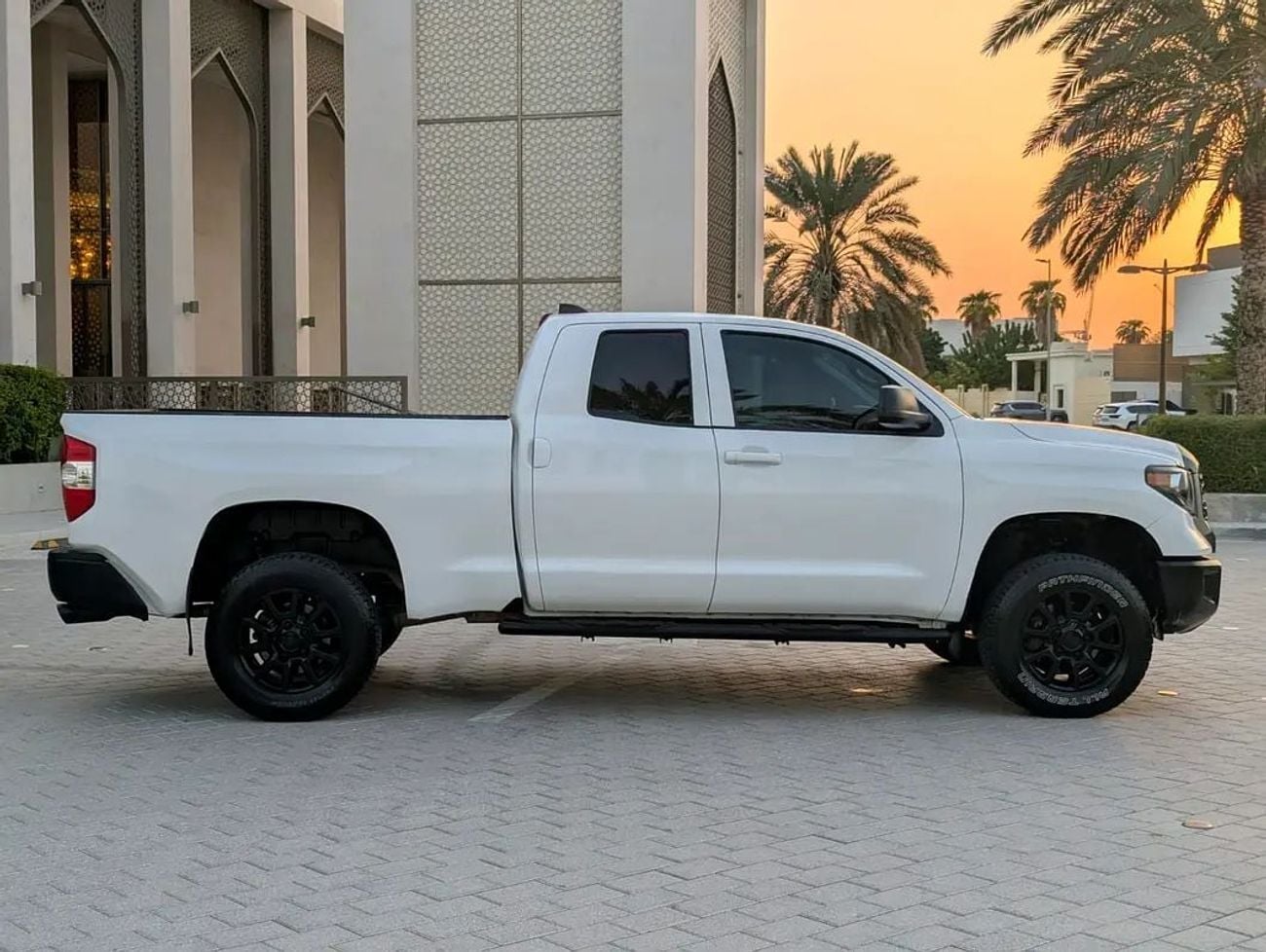 Toyota Tundra STANDARD Double Cab SR GCC Specs 5.7L V8 Interior and Exterior Excellent Condition
