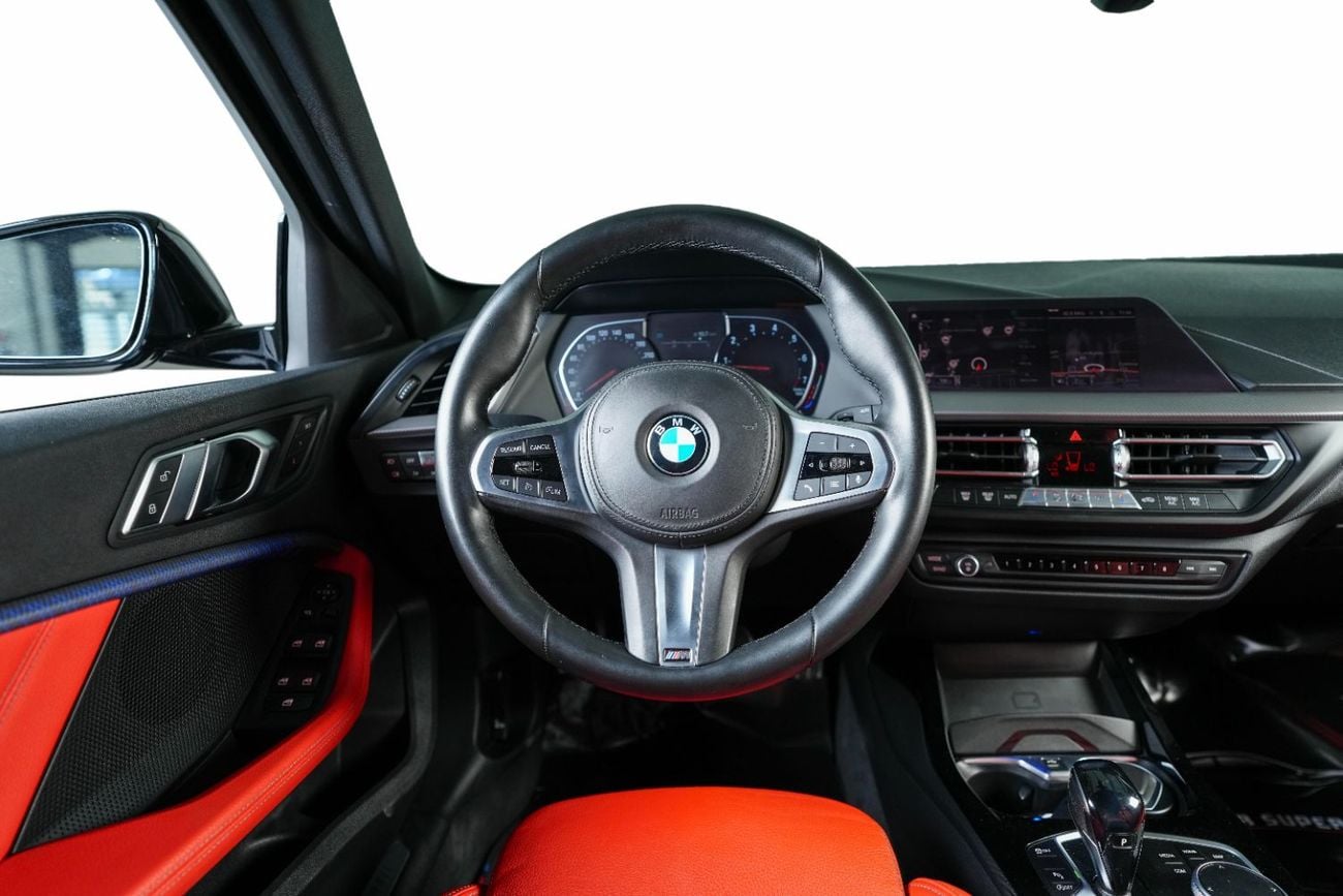 بي أم دبليو 120i M SPORT سجل صيانة كامل من BMW - بحالة ممتازة - تم إجراء الصيانة مؤخرًا