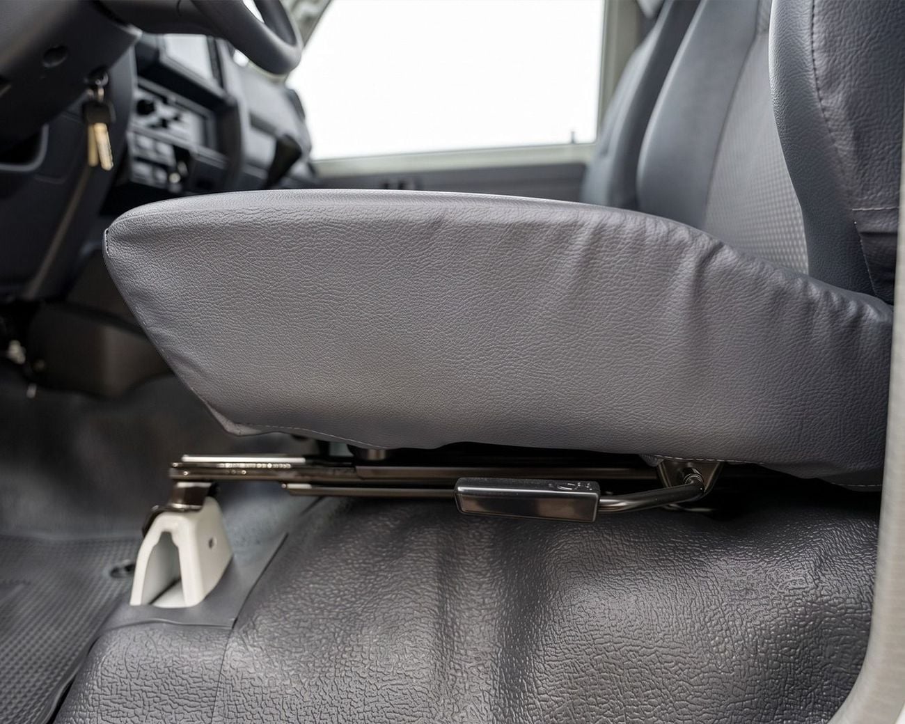 Toyota Land Cruiser 70 LC79 LX