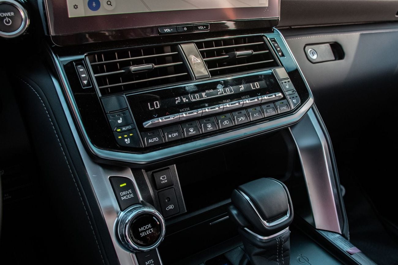 Toyota Land Cruiser VXR HYBRID FULL OPTION 2026