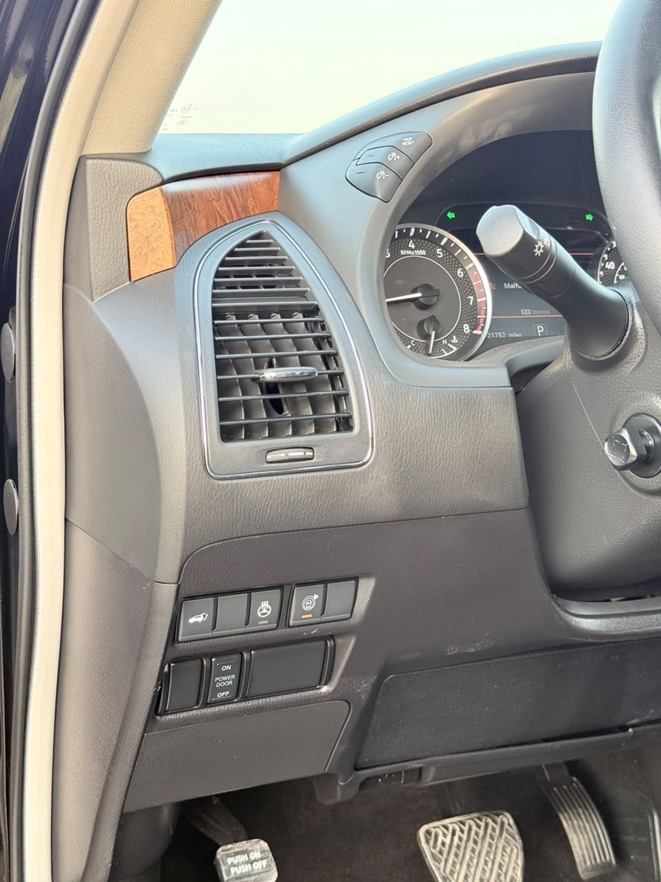 Nissan Armada SL full option 360 camera, sunroof