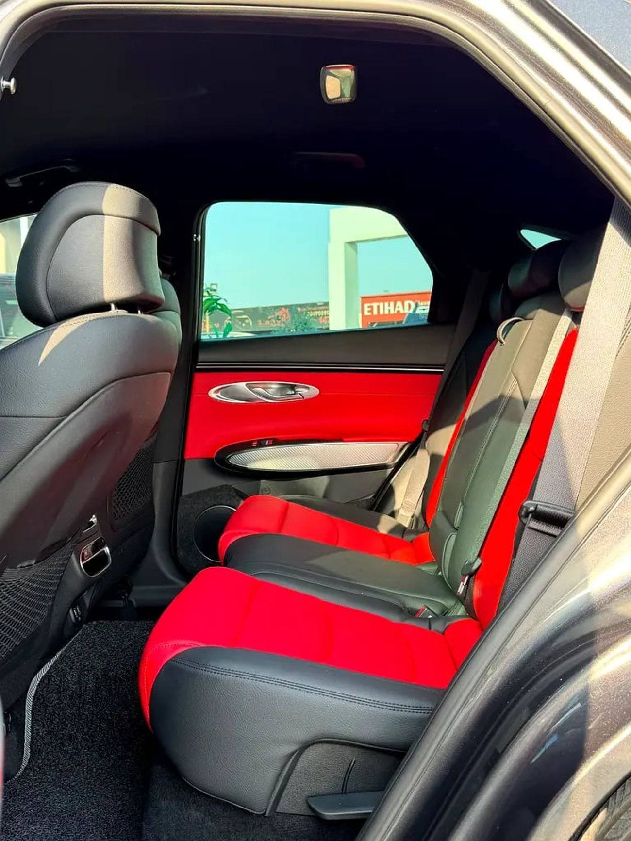 جينيسس GV70 PRESTIGE 2.5T - Korean Specs - Low Mileage - Pristine Condition