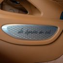 بوغاتي شيرون 2021 BUGATTI CHRION (1 OF 20) DONE 6000KM (4 YEARS WARRANTY+ SERVICE)