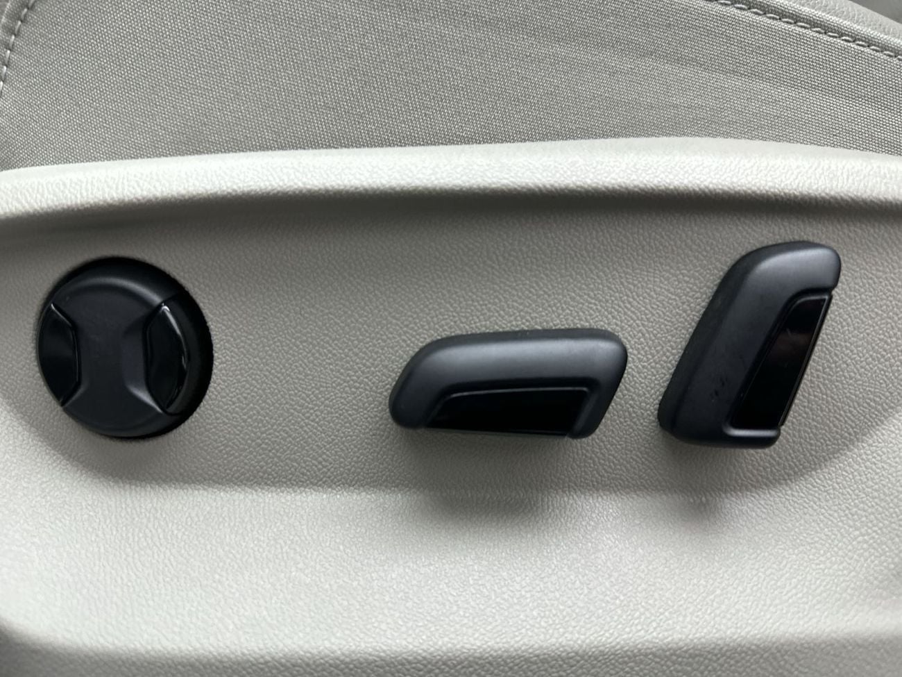Volkswagen Teramont TRENDLINE Teramont 2L | UPGRADED Leather Seats | GCC Spec | VW Certified