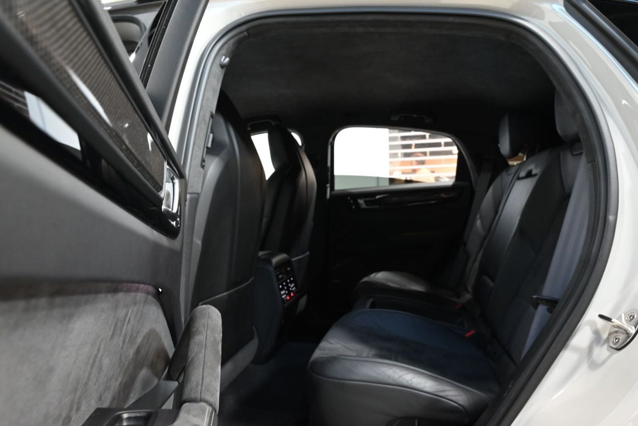 Porsche Cayenne TURBO GT 2022 Porsche Cayenne Turbo GT (Original Techart) Coupe, Full Service History, 1 Year Warranty