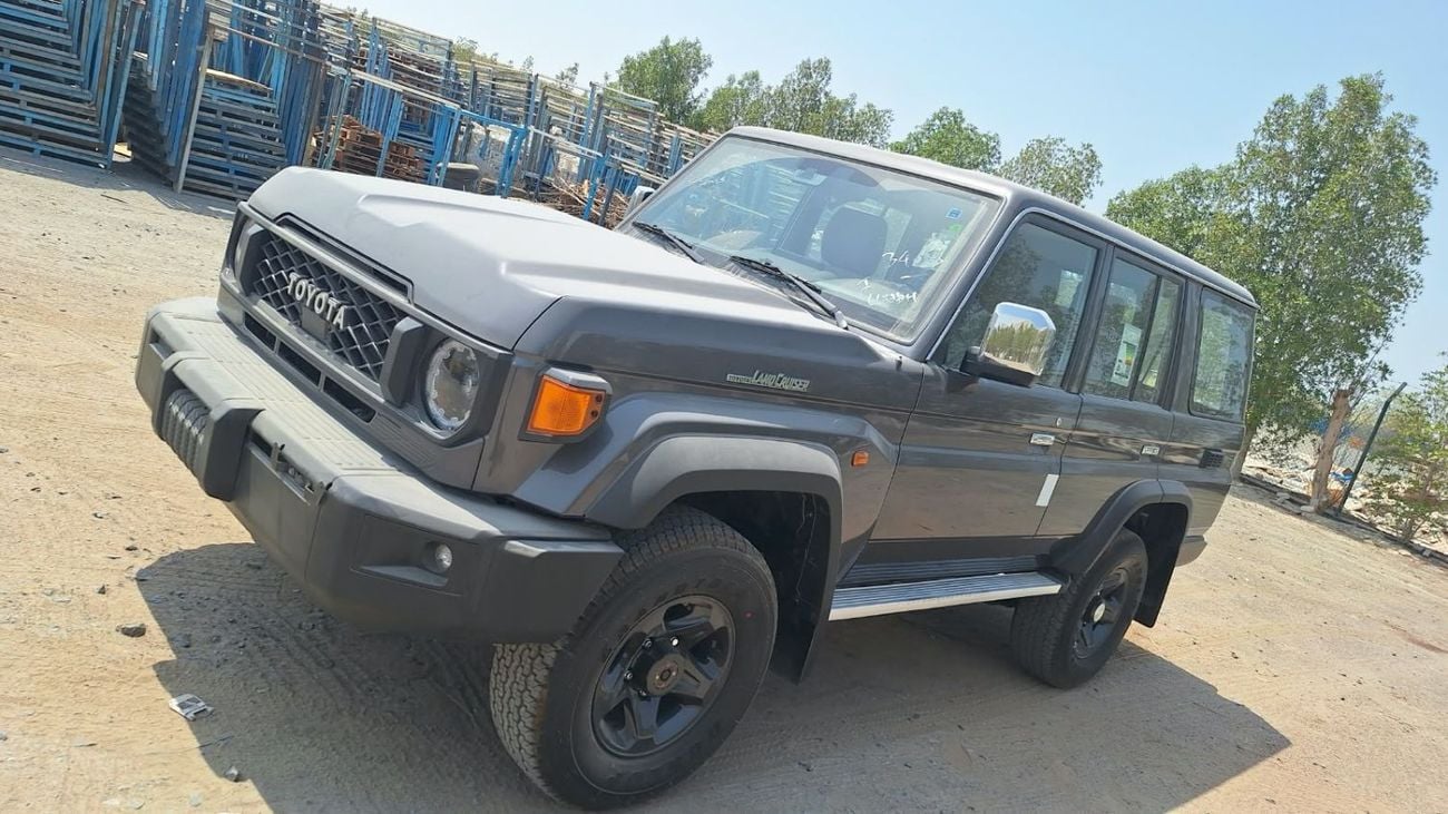 تويوتا لاند كروزر 70 LC76 LX