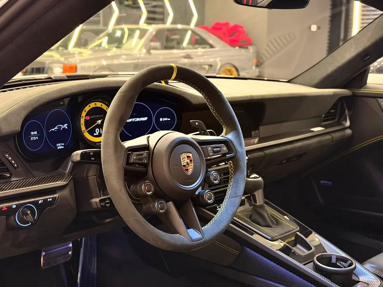 Porsche 911 GT3RS (992) Weissach Package brand