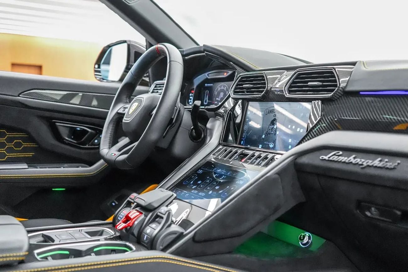 Lamborghini Urus PERFORMANTE | GCC | WARRANTY | FULL CARBON | EXCELLENT CONDITION