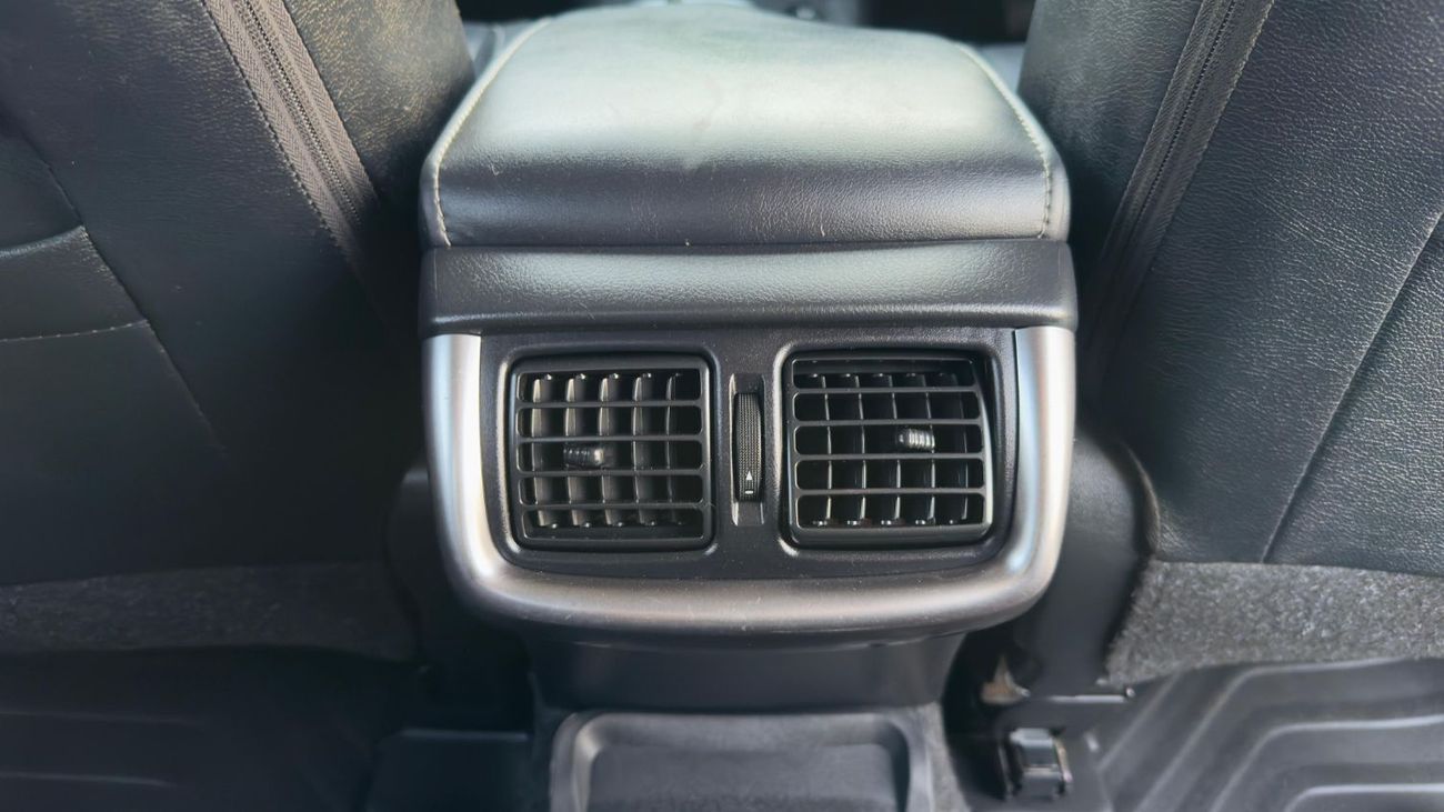 Toyota Hilux DOUBLE CABIN | MODIFIED TO REVO | 2.8L DIESEL ENGINE | AUTOMATIC TRANSMISSION | 4WD | RHD
