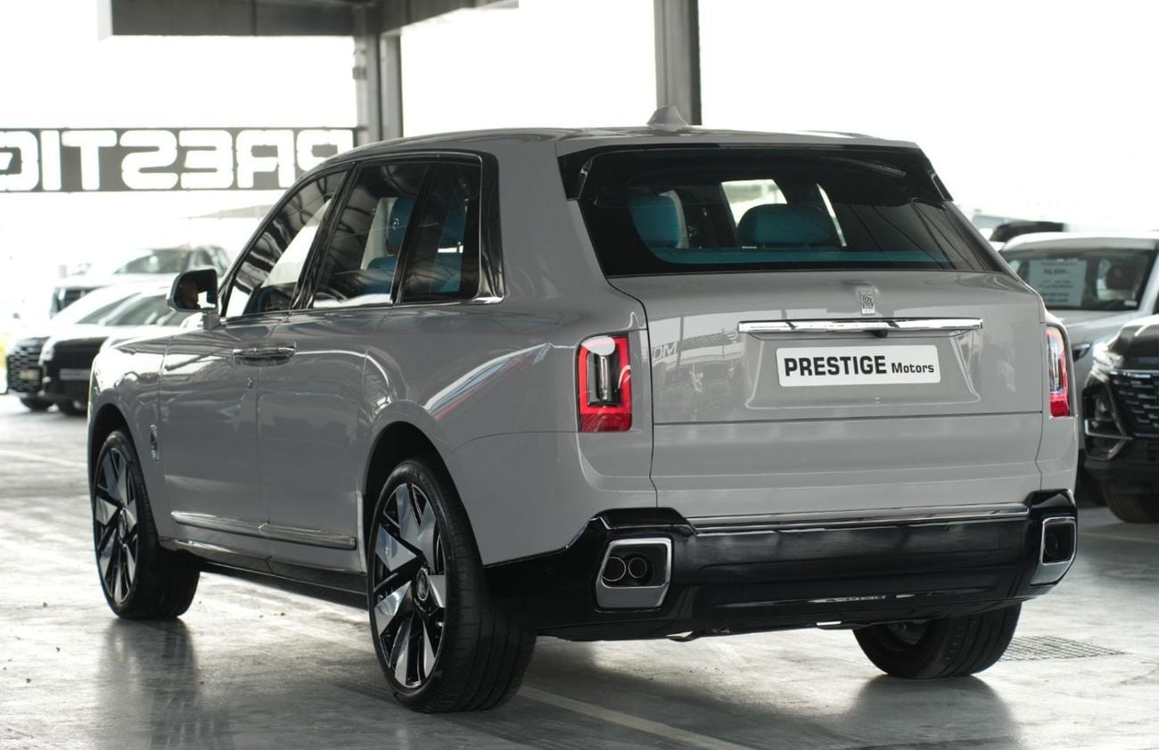 Rolls Royce Cullinan SILVER BADGE