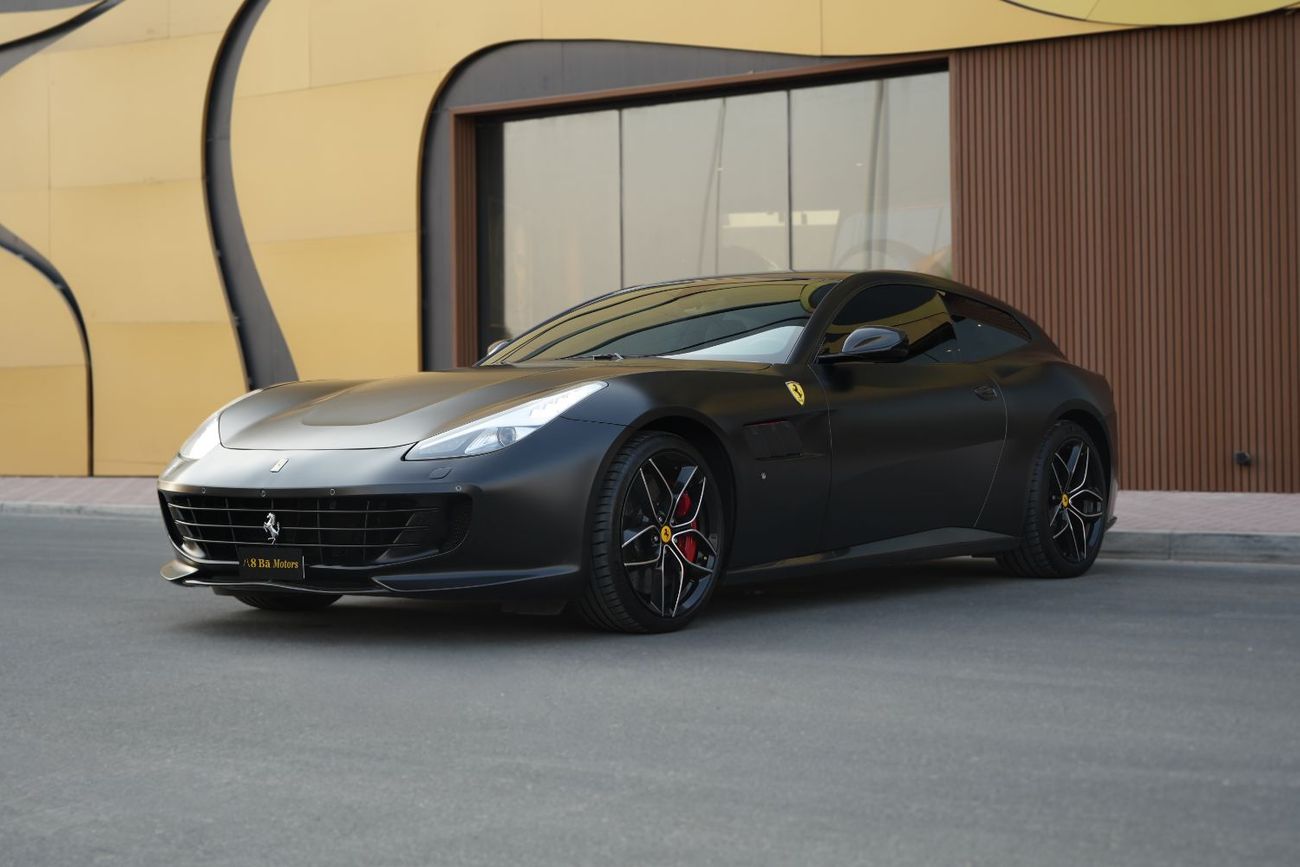 فيراري جي تي سي 4 لوسو LUSSO