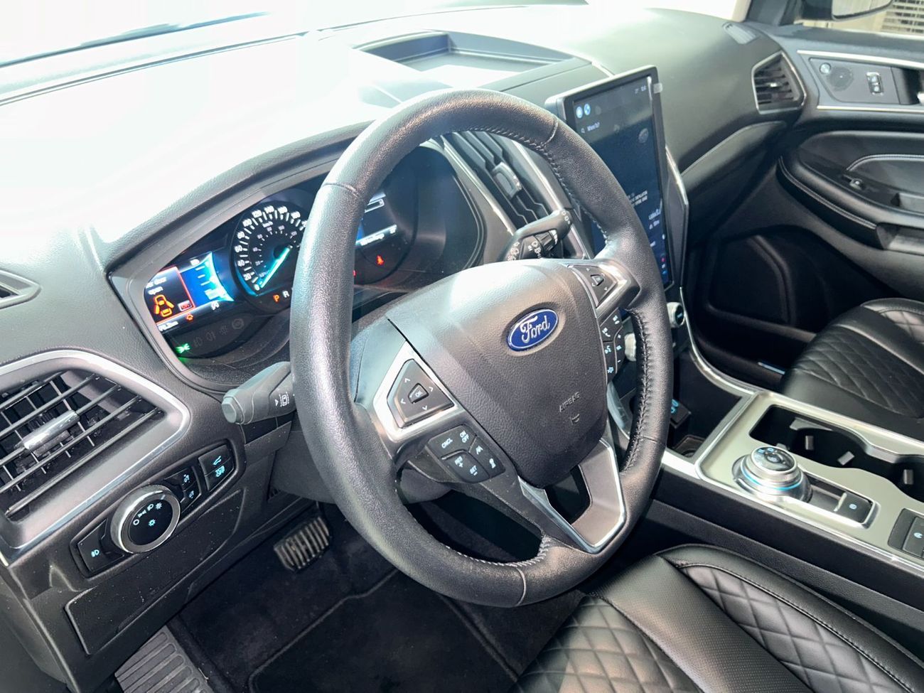 Ford Edge TITANIUM STN323 /AL TAYER MOTORS AL QOUZ SHOWROOM