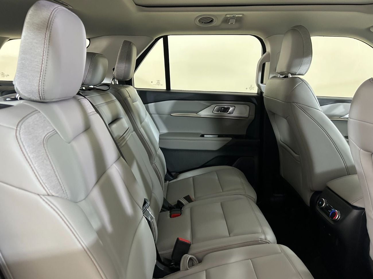 فورد إكسبلورر ACTIVE COMFORT PACKAGE معرض سيارات القوز EX-E3325/AL TAYER MOTORS/AL QOUZ
