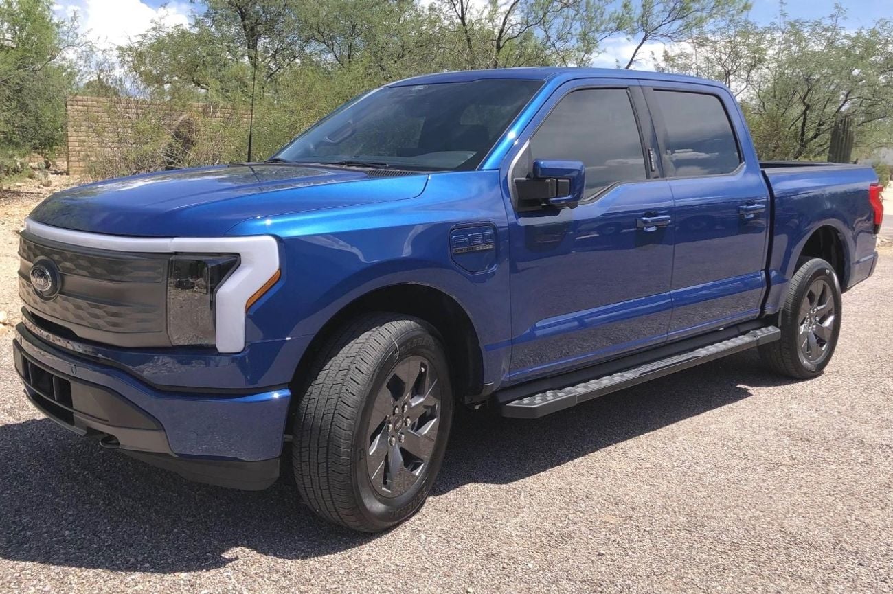 Ford F-150 Lightning Lariat