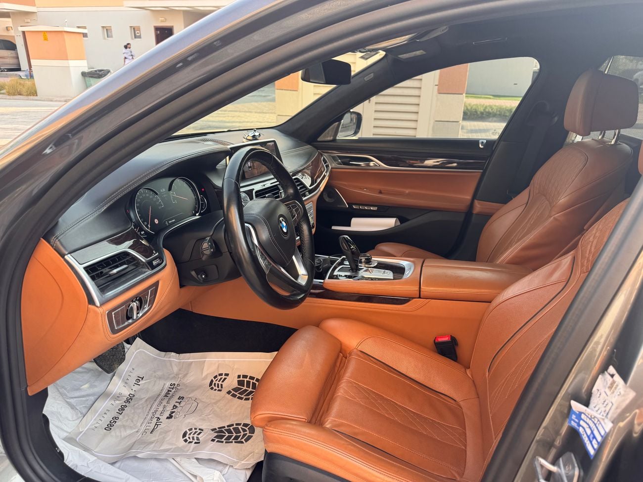 بي أم دبليو 750Li إكس درايف لاكجوري
