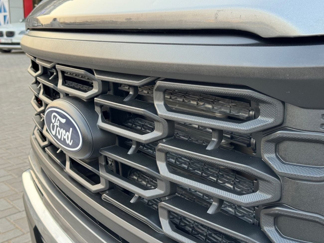 فورد F 150 XL V8 5.0 / 4X4 / RADAR / HEADERS /ROAD ASSIST / ELECTRONIC CLUSTER / BIG SCREEN
