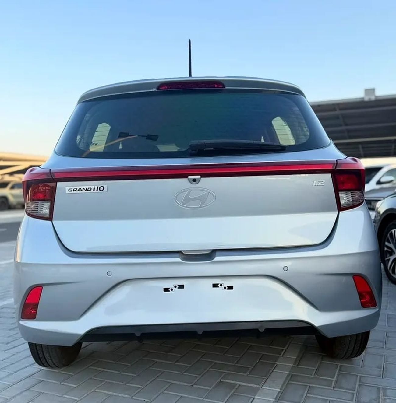 Hyundai Grand i10 GL | GCC Specs | Agency Warranty