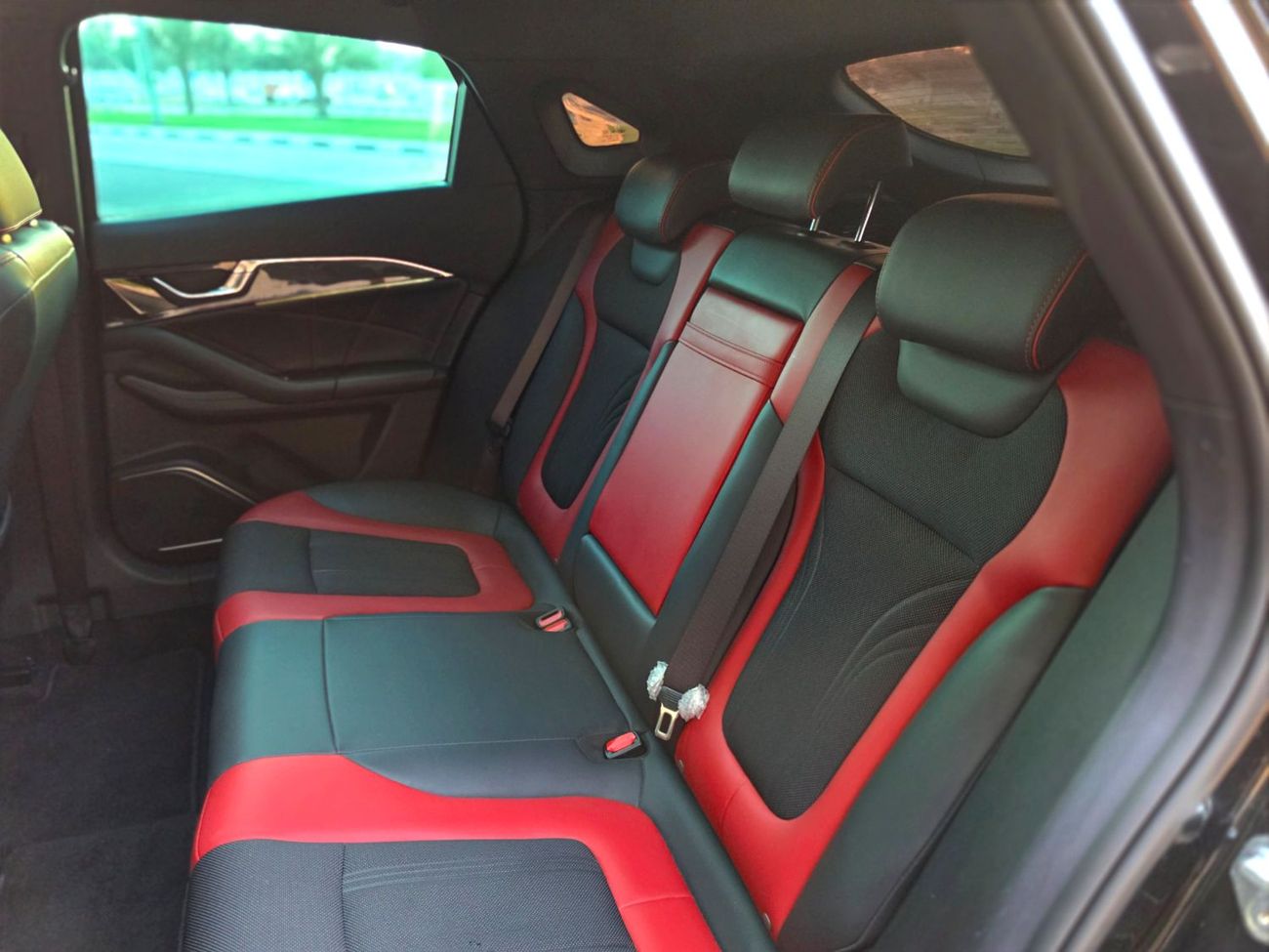Bestune B70S LIMO GCC SPEC FIRST OWNER