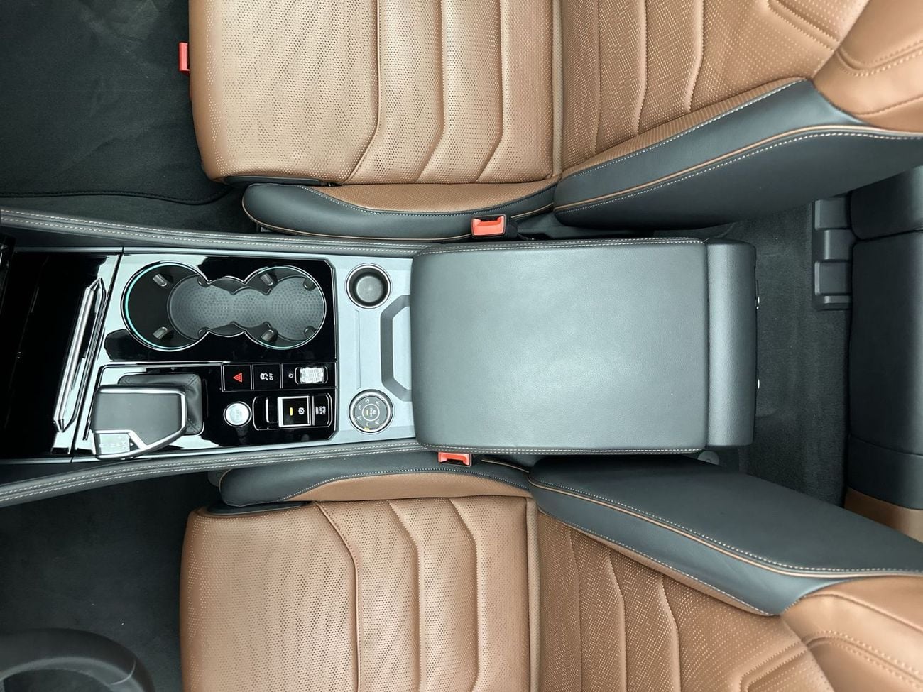 Volkswagen Touareg ELEGANCE ++ – Luxury SUV | Panoramic Sunroof | Varenna Leather | Dynaudio
