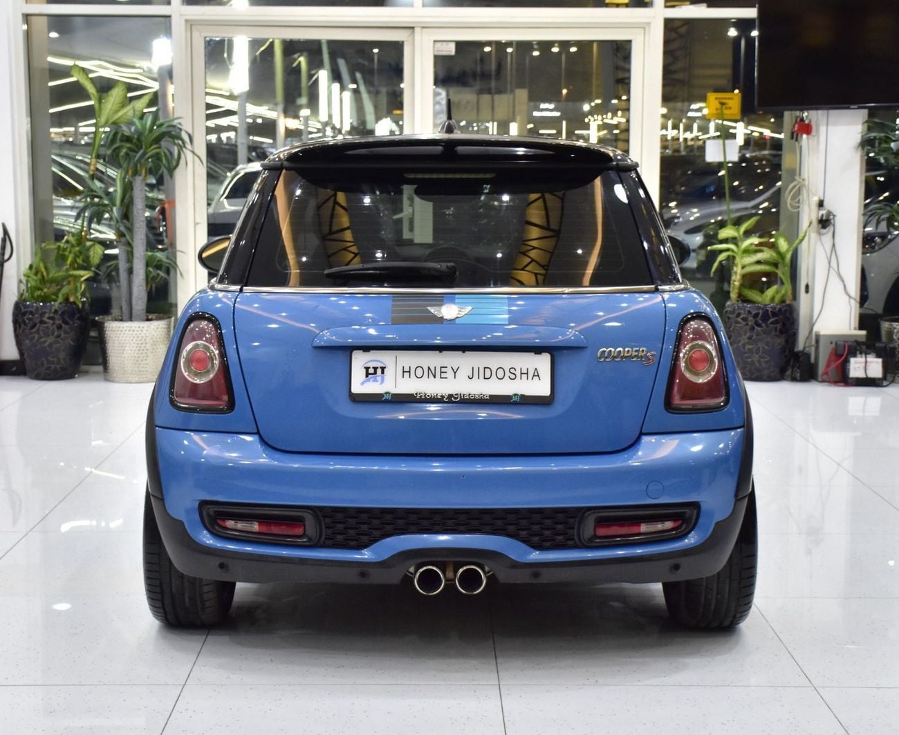 Mini Cooper S STANDARD EXCELLENT DEAL for our Mini Cooper S ( 2013 Model ) in Blue Color GCC Specs