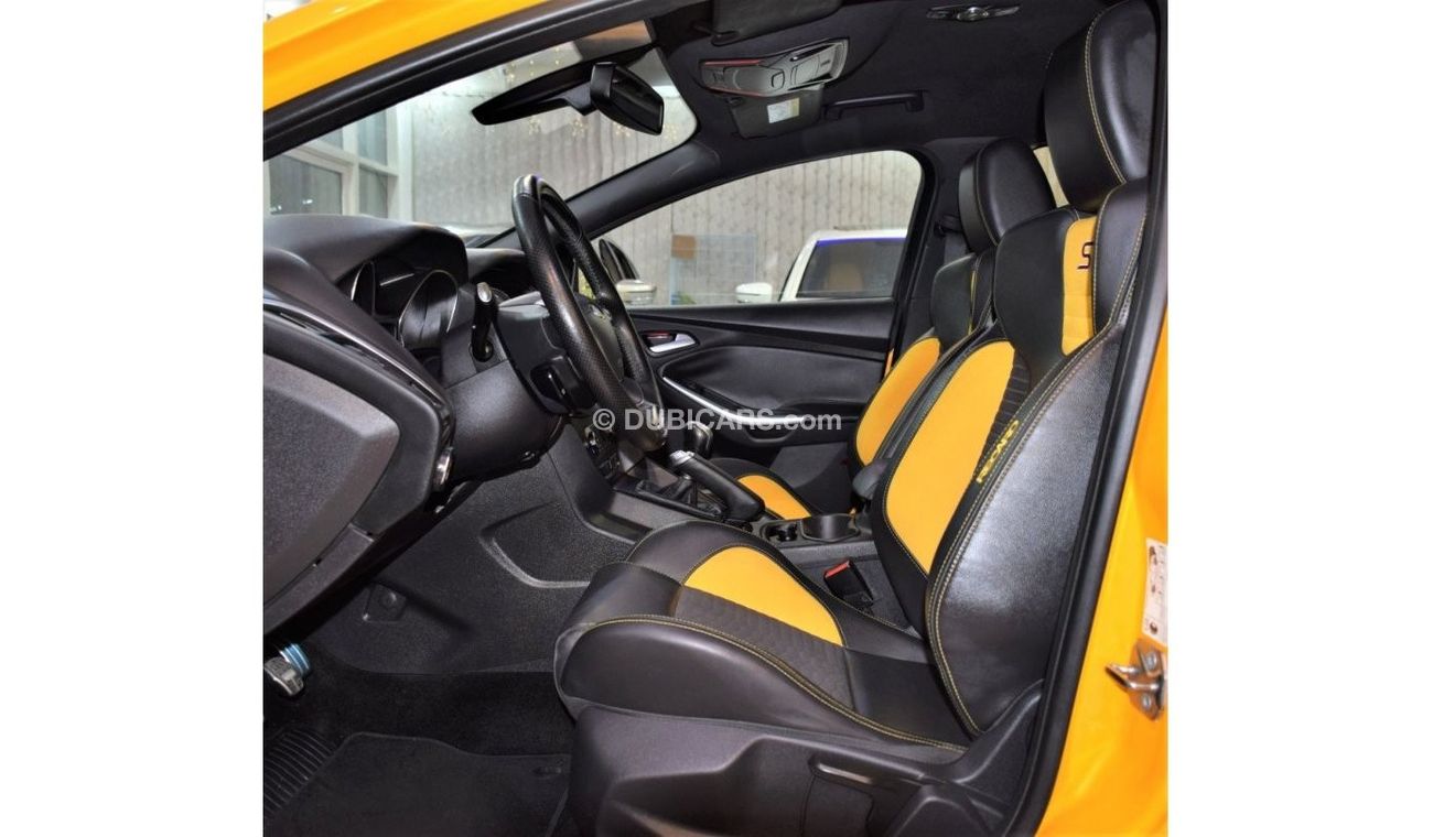 Ford Focus ORIGINAL PAINT ( صبغ وكاله ) Ford Focus ST 2014 Model! GCC Specs