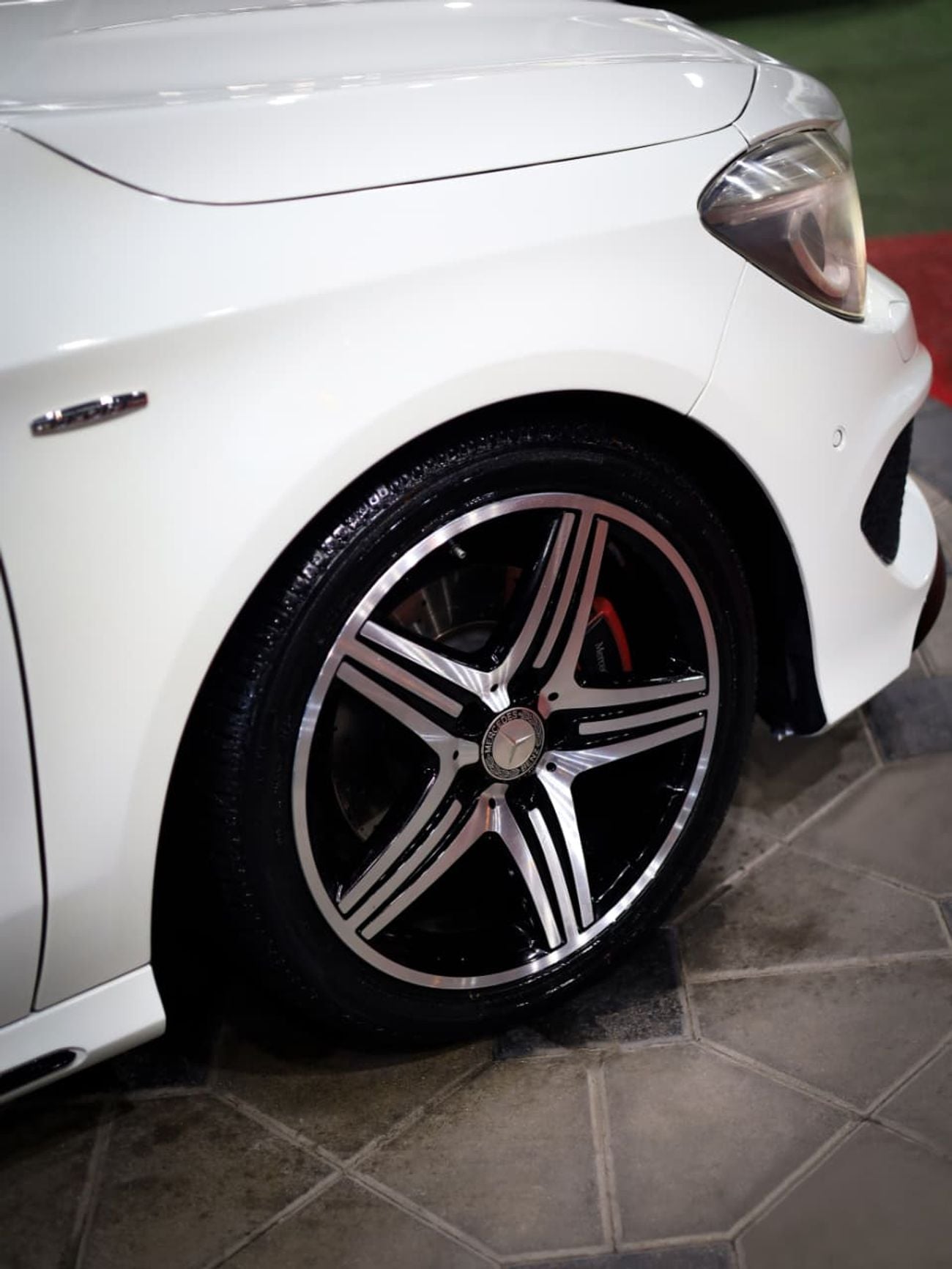 Mercedes Benz CLA250 STANDARD